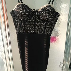 Gorgeous cocktail dress ! Only worn once